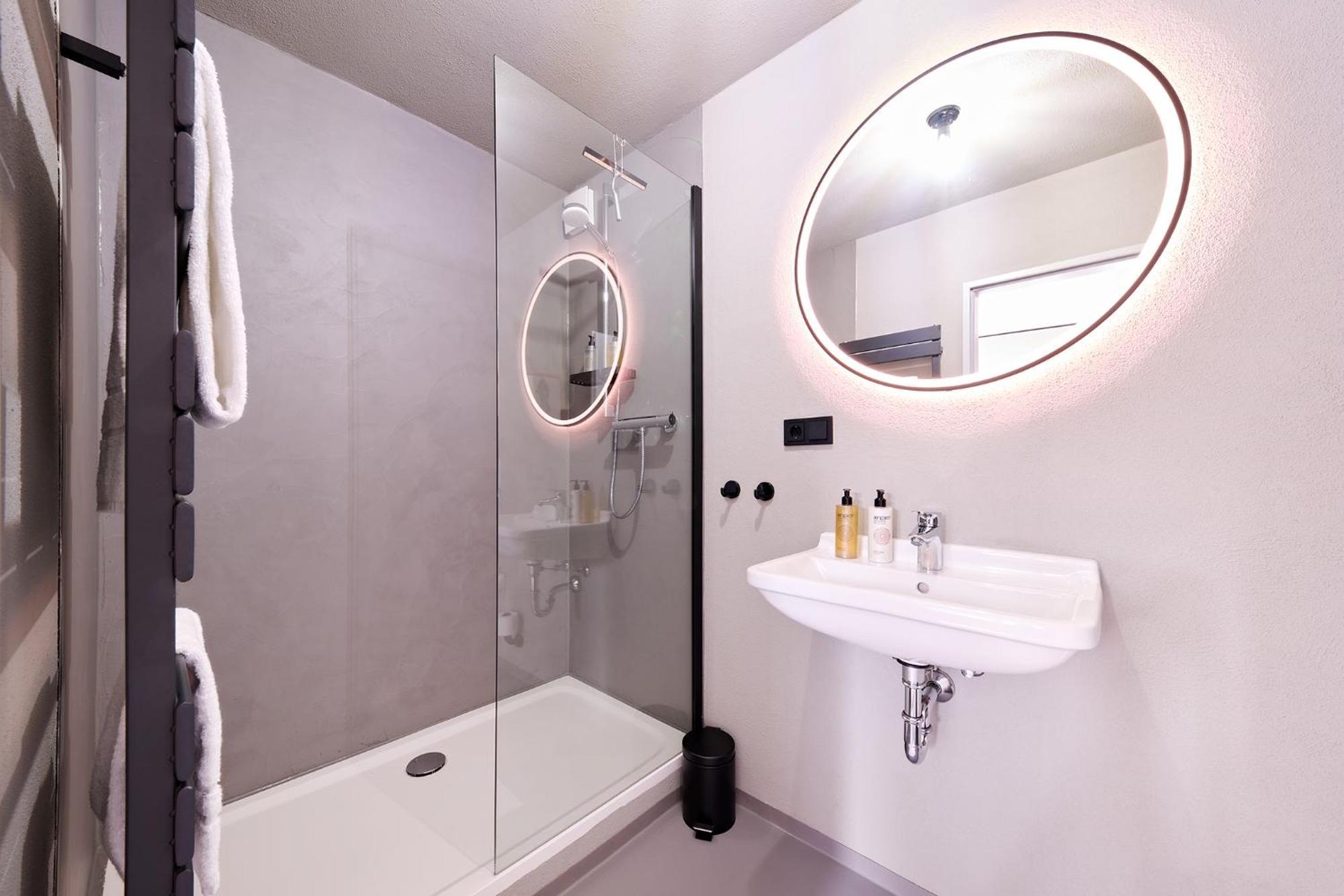 Apartament Xzllenz Kueche Bad S-Bahn Parken Smart-Tv Wellbeing Neunkirchen am Sand Zewnętrze zdjęcie